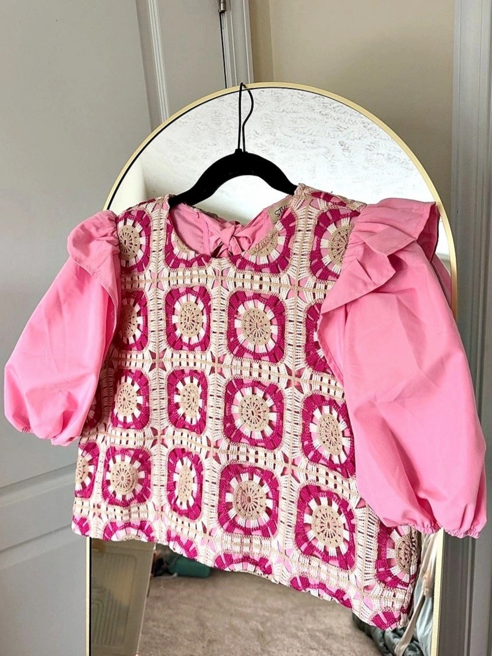 Style U Pink Geometric Crochet Puff Sleeve Blouse Size Mediu